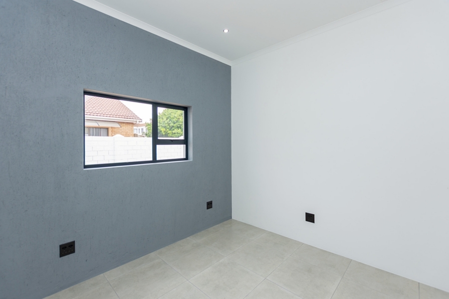 3 Bedroom Property for Sale in Myburgh Park Western Cape